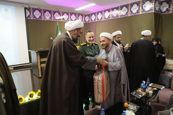 تصاویر / همایش مشترک ائمه جمعه استان، مدیران مدارس علمیه خواهران و اعضای هیئت امنای حوزه علمیه خواهران استان در شهر کبودرآهنگ