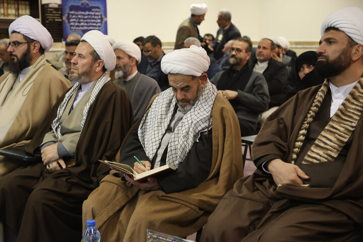 تصاویر / همایش مشترک ائمه جمعه استان، مدیران مدارس علمیه خواهران و اعضای هیئت امنای حوزه علمیه خواهران استان در شهر کبودرآهنگ