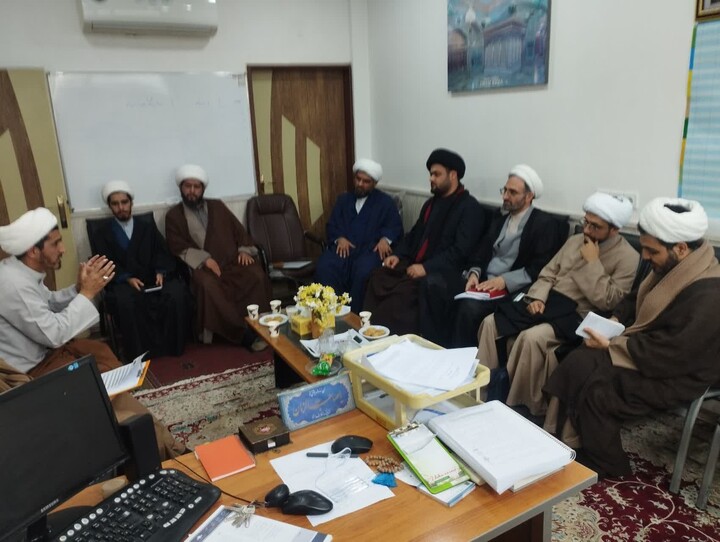 تصاویر/جلسه کمیته جذب مدیران مدارس علمیه استان خوزستان برگزار شد