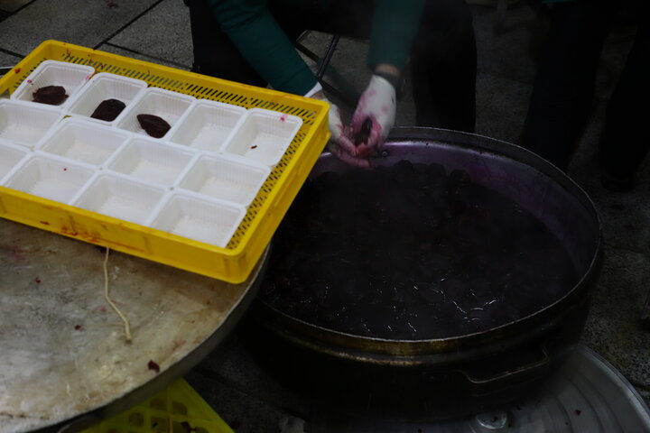 حال و هوای حرم در شب ولادت امام محمد باقر (ع) و شب یلدا