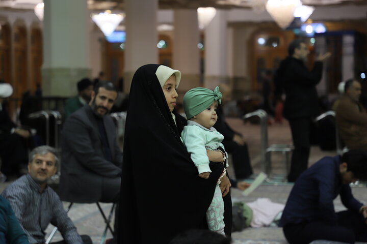 حال و هوای حرم در شب ولادت امام محمد باقر (ع) و شب یلدا