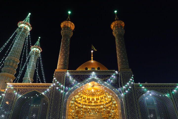 حال و هوای حرم در شب ولادت امام محمد باقر (ع) و شب یلدا