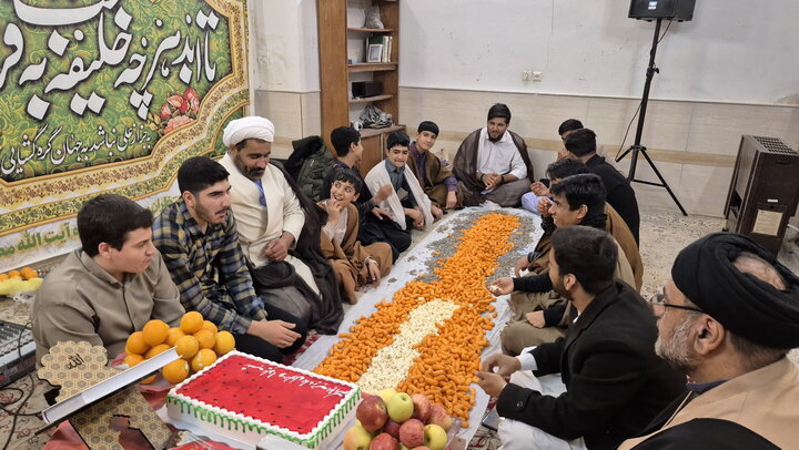 تصاویر/ دورهمی یلدایی طلبگی مدرسه علمیه آیت‌الله مصطفوی(ره) کاشان