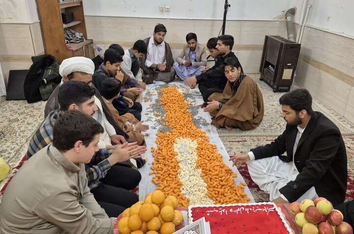 تصاویر/ دورهمی یلدایی طلبگی مدرسه علمیه آیت‌الله مصطفوی(ره) کاشان