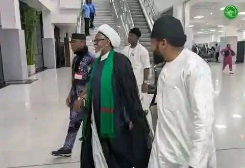 Sheikh Zakzaky (H) ya dawo Najeriya bayan ziyarar qarin Ilimi da Ma'anawiyya zuwa Iran