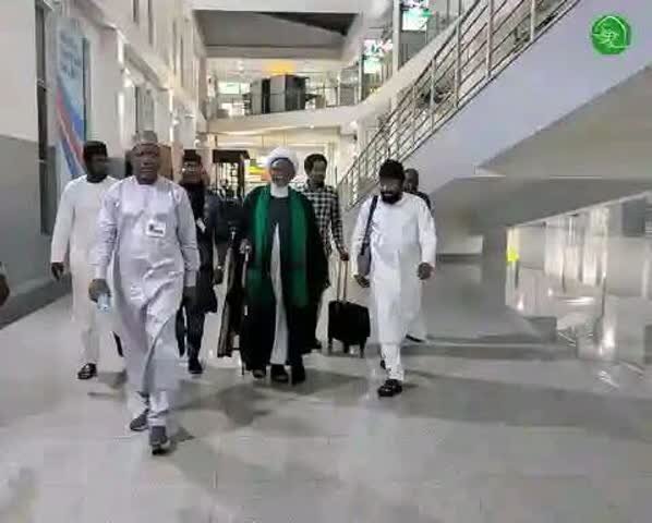 Sheikh Zakzaky (H) ya dawo Najeriya bayan ziyarar qarin Ilimi da Ma'anawiyya zuwa Iran