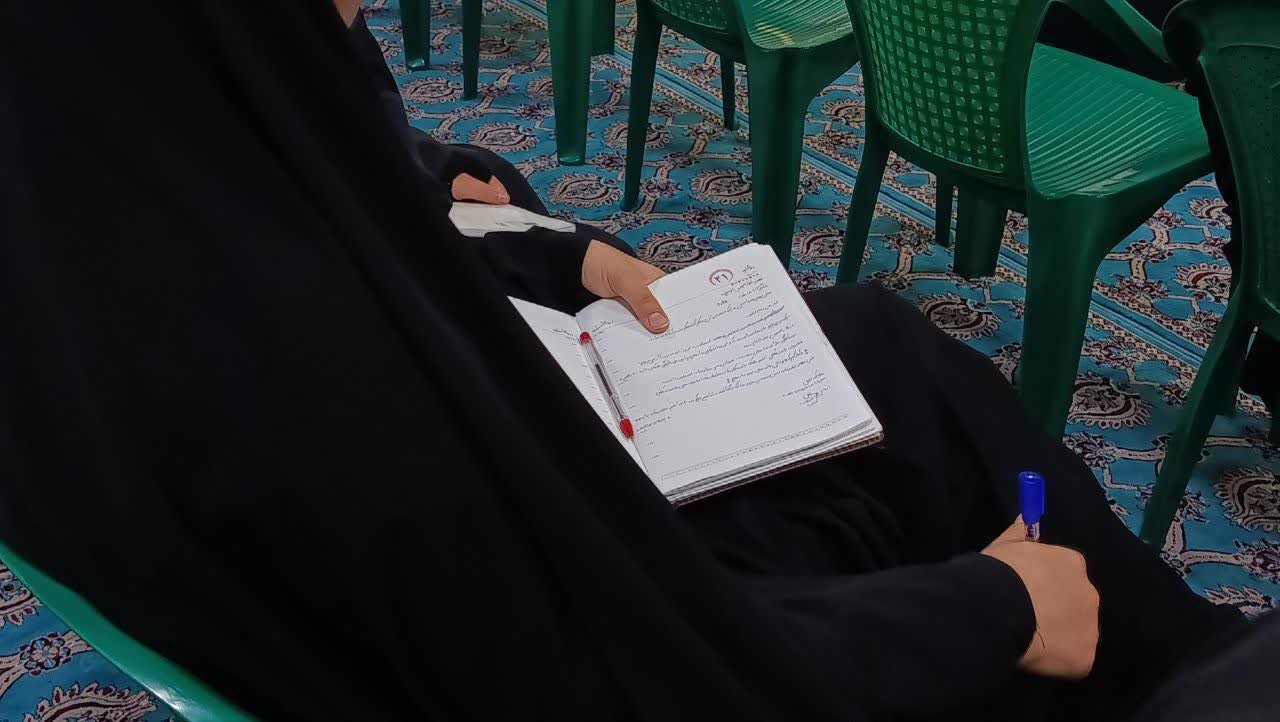 تصاویر/ درس اخلاق مدرسه علمیه حضرت زینب(س) کرمان