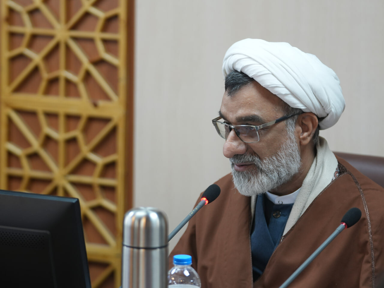 باید از تدبر قرآنی برای هجوم به مبانی غلط غربی استفاده کرد