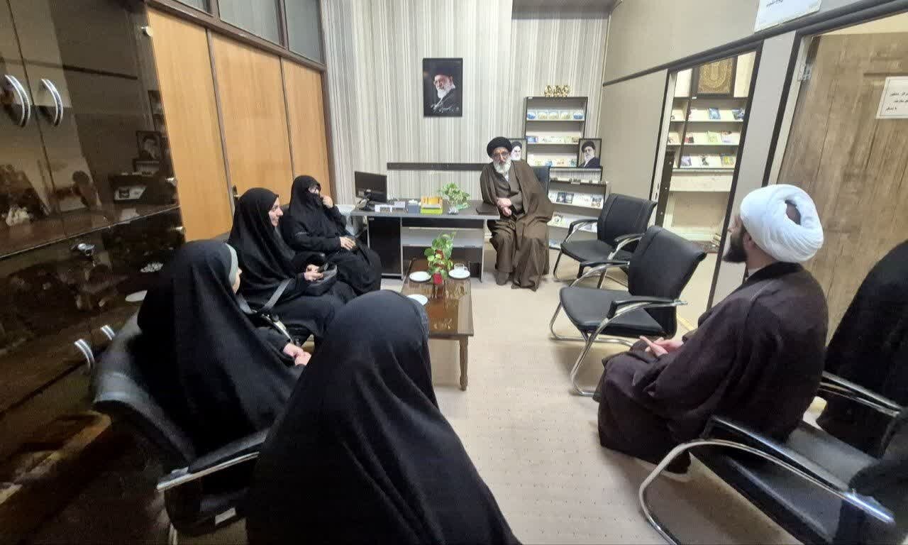 اعزام مبلغان غیرایرانی جامعه‌الزهرا(س) به مدارس دخترانه کرج