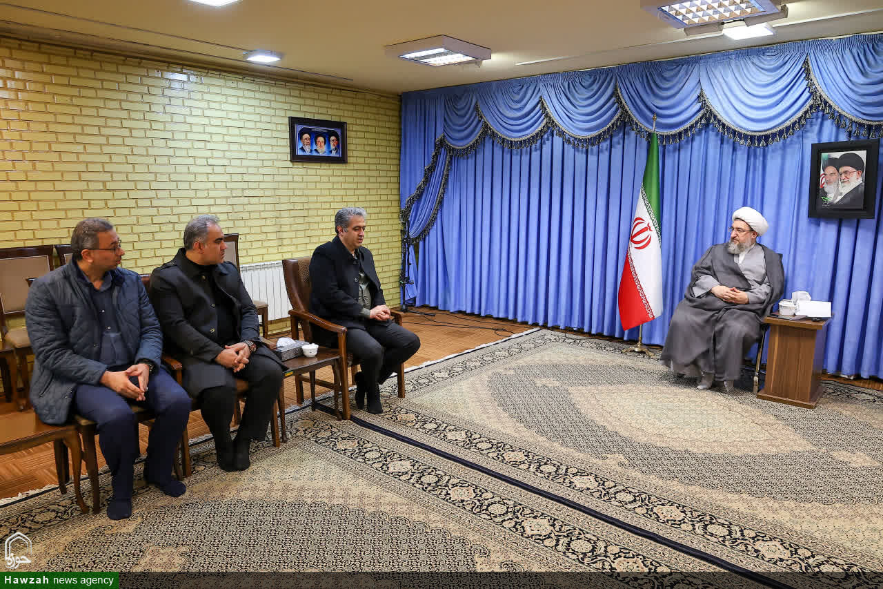 تأکید امام جمعه تبریز بر نقش صنایع دارویی در تأمین سلامت و آرامش جامعه