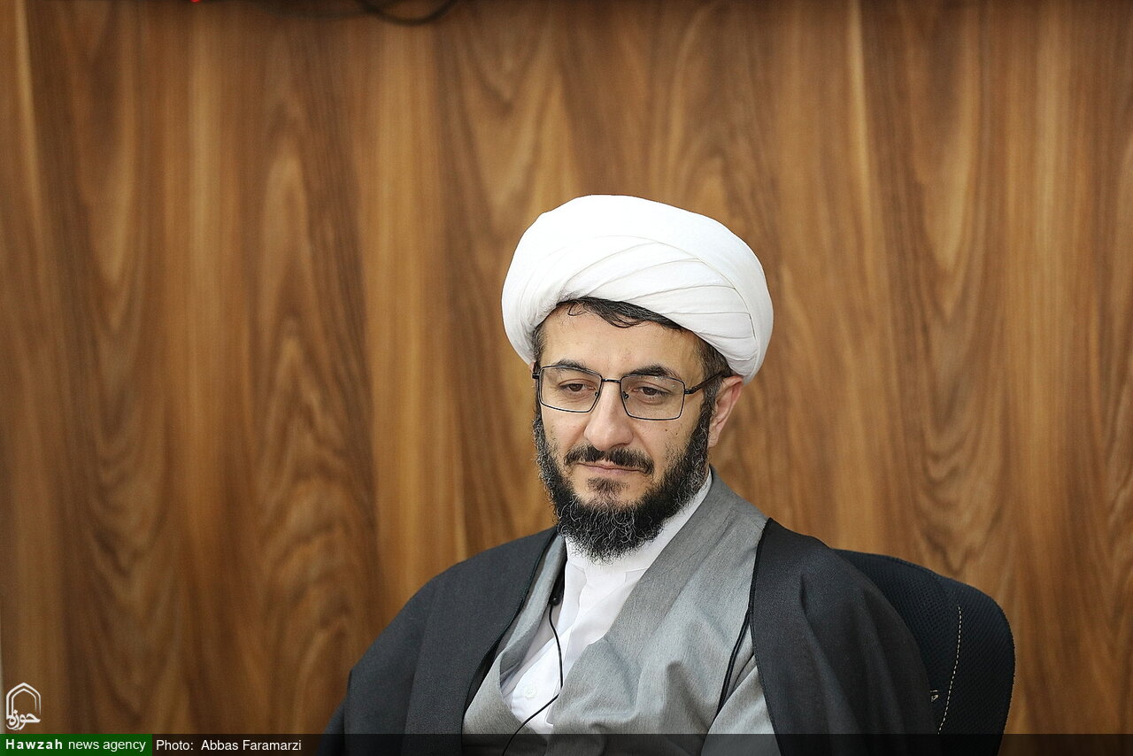 وحدت حوزه و دانشگاه نیازمند ورود به عرصههای نوین علمی است/ حب وطن؛ پیوند ایمان و هویت ملی وحدت حوزه و دانشگاه نیازمند ورود به عرصههای نوین علمی است/ حب وطن؛ پیوند ایمان و هویت ملی