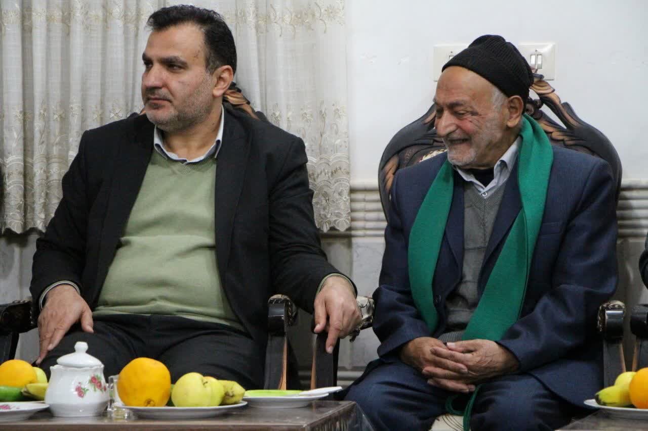 خانواده شهدا، چراغ راه جامعه و الگوی صبر و استقامت هستند