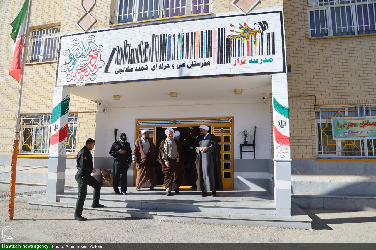 تصاویر / بازدید نماینده ولی فقیه در استان همدان از فعالیت‌های دانش آموزان کبودرآهنگ