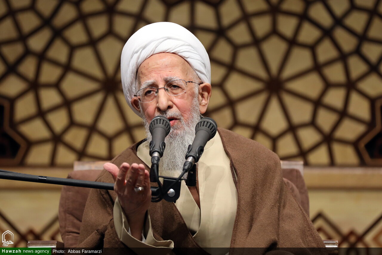 Ayatollah Javadi Amoli highlights mother’s role as source of compassion and human perfection
