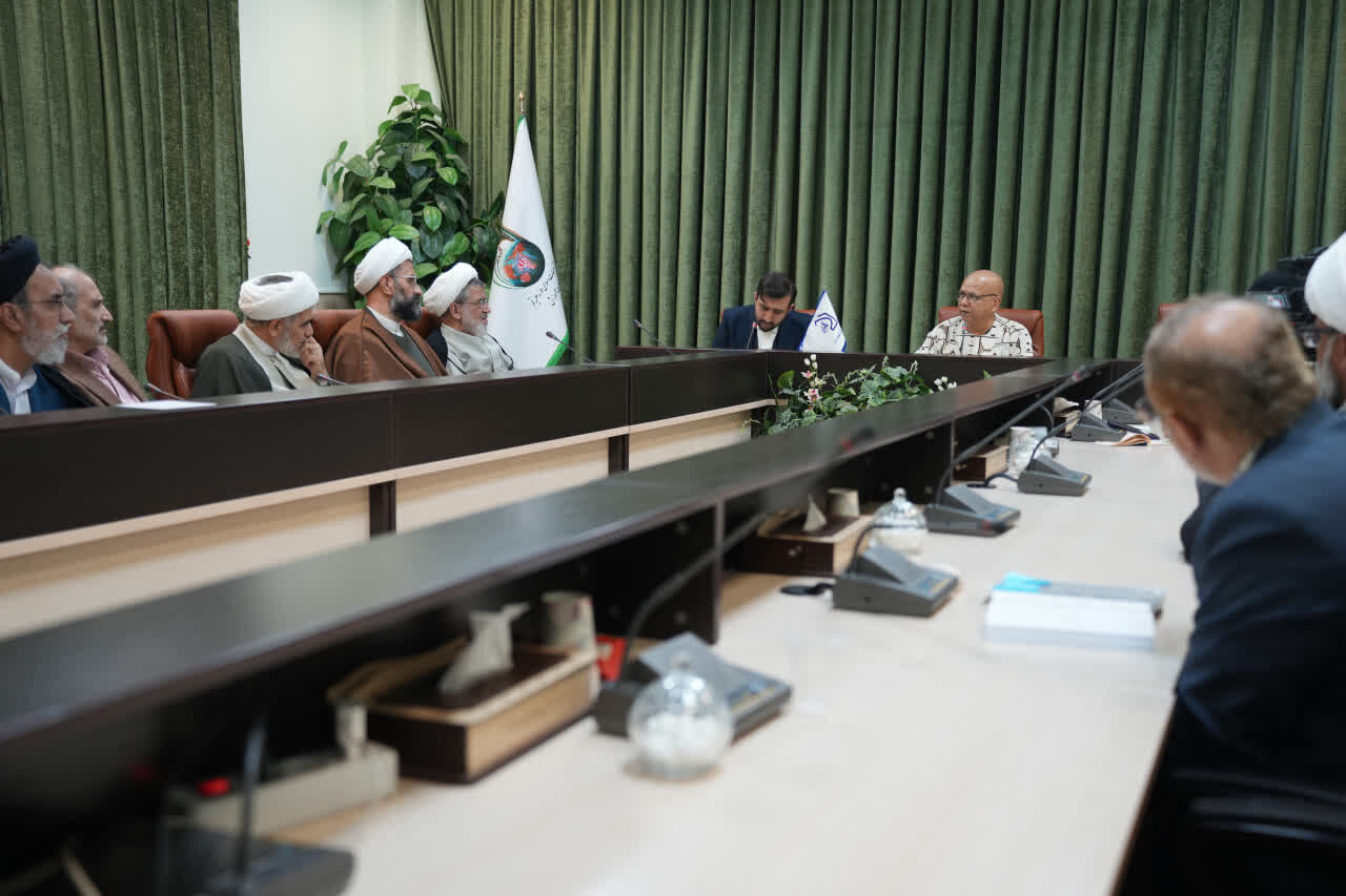 Dünyanın görkəmli islamşünası Baqirul-ulum (ə) Universitetində iştirak edib