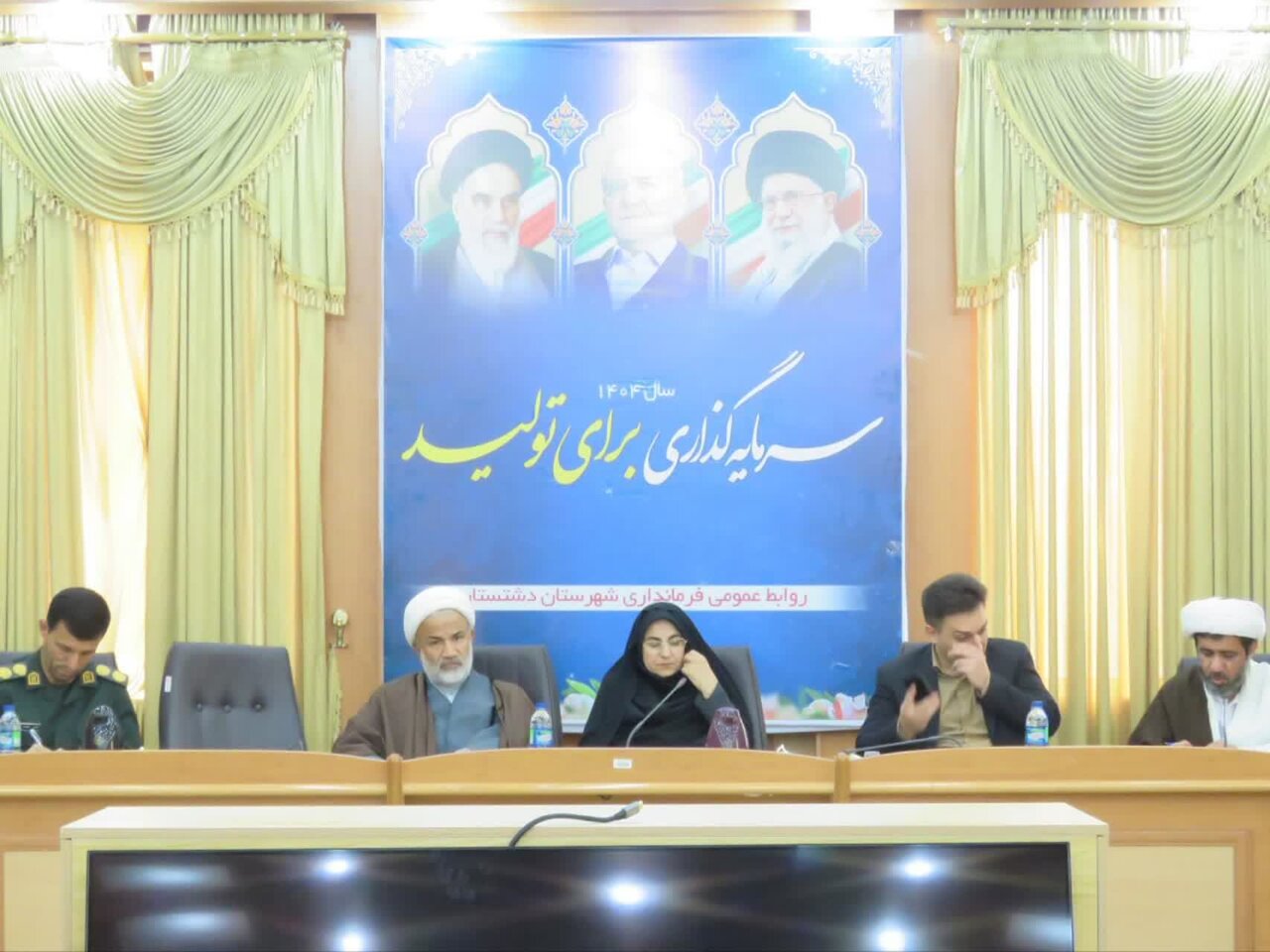 مناسبت های ملی و انقلابی، چراغ بصیرت و انسجام جامعه هستند