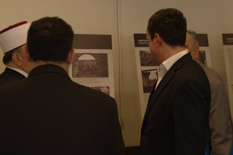 Comunidades Islámicas de Kosovo y Bosnia organizan Exposición sobre Mezquitas Destruidas de los años 90