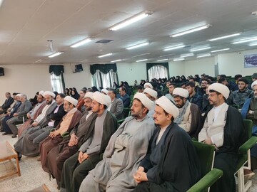 تصاویر/ برگزاری جلسه وحدت حوزه و دانشگاه در زرند