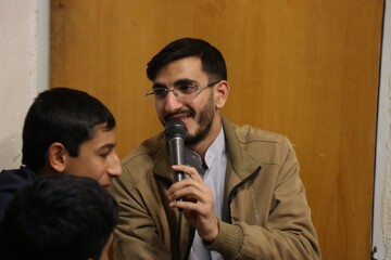 تصاویر/ دورهمی طلاب مدرسه علمیه محمودیه به مناسبت شب اول ماه رجب