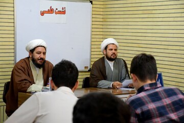 تصاویر/ نشست علمی در مدرسه علمیه رسول اکرم (ص) تکاب