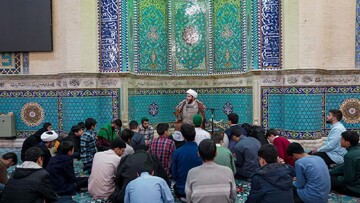 تصاویر/ حضور طلاب مدرسه مدینة‌العلم کاظمیه در امامزاده سیدجعفر محمد علیه‌السلام یزد