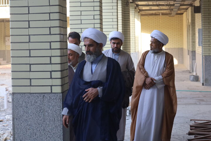 تصاویر/ بازدید مدیر حوزه علمیه استان از مدرسه علمیه امام علی (ع) میناب