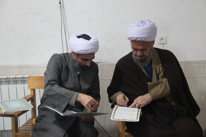 تصاویر / مراسم اختتامیه جشنواره مدرسه‌ای علامه حلی(ره) در مدرسه علمیه شهید مصطفی خمینی (ره) تاکستان