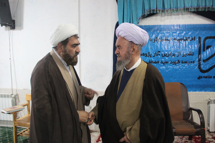 تصاویر / مراسم اختتامیه جشنواره مدرسه‌ای علامه حلی(ره) در مدرسه علمیه شهید مصطفی خمینی (ره) تاکستان