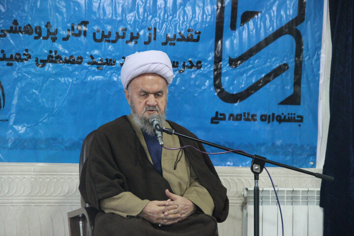 تصاویر / مراسم اختتامیه جشنواره مدرسه‌ای علامه حلی(ره) در مدرسه علمیه شهید مصطفی خمینی (ره) تاکستان