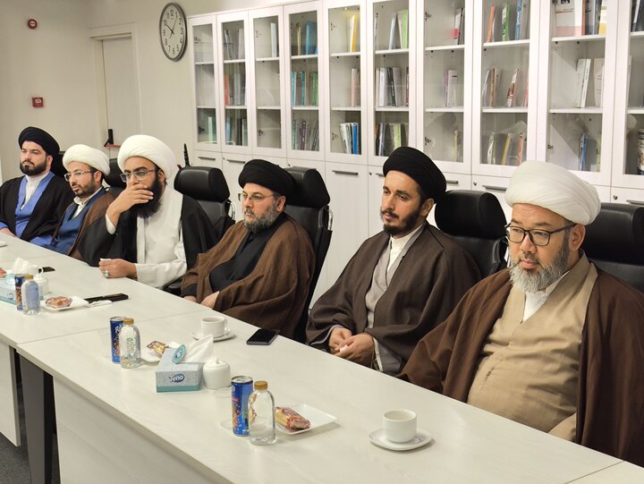 بازدید حجت‌الاسلام والمسلمین عباسی معاون پژوهش حوزه‌های علمیه از موسسه شیخ طوسی و موسسه الدراسات وابسته به عتبه عباسیه