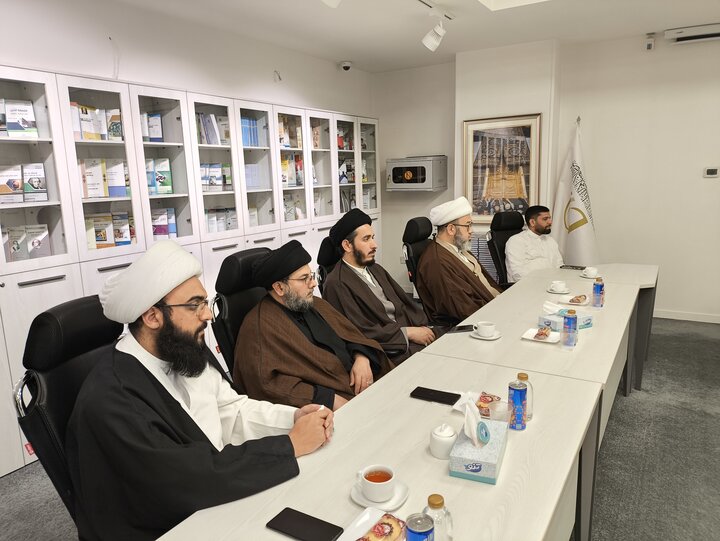 بازدید حجت‌الاسلام والمسلمین عباسی معاون پژوهش حوزه‌های علمیه از موسسه شیخ طوسی و موسسه الدراسات وابسته به عتبه عباسیه