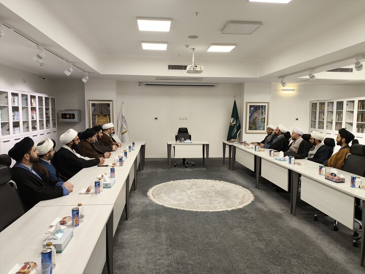 بازدید حجت‌الاسلام والمسلمین عباسی معاون پژوهش حوزه‌های علمیه از موسسه شیخ طوسی و موسسه الدراسات وابسته به عتبه عباسیه