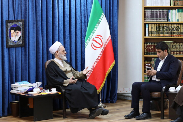 تصاویر/ دیدار استاندار کردستان با آیت الله اعرافی