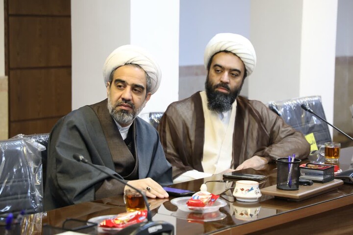 تصاویر/ جلسه بصیرتی با موضوع نقد قرآن بسندگی ویژه کادر مدارس یزد