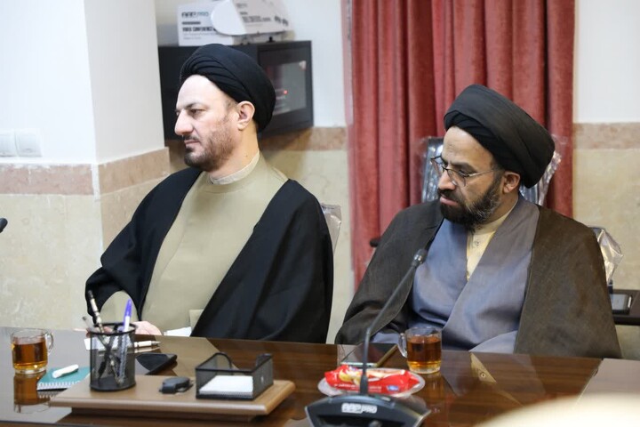 تصاویر/ جلسه بصیرتی با موضوع نقد قرآن بسندگی ویژه کادر مدارس یزد