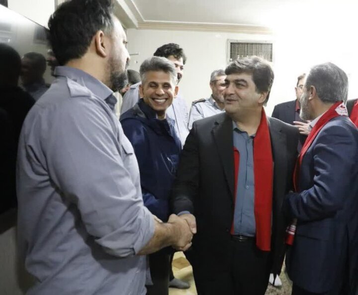 بازدید و نشست صمیمی مسئولان شهرستان اردکان از پایگاه های جمعیت هلال‌احمر