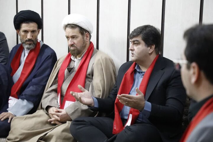 بازدید و نشست صمیمی مسئولان شهرستان اردکان از پایگاه های جمعیت هلال‌احمر