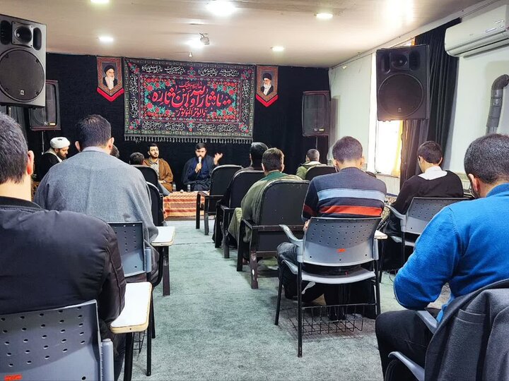 کرسی پژوهشی مدرسه علمیه قائمیه بندرانزلی برگزار شد