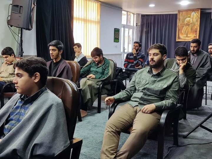 کرسی پژوهشی مدرسه علمیه قائمیه بندرانزلی برگزار شد