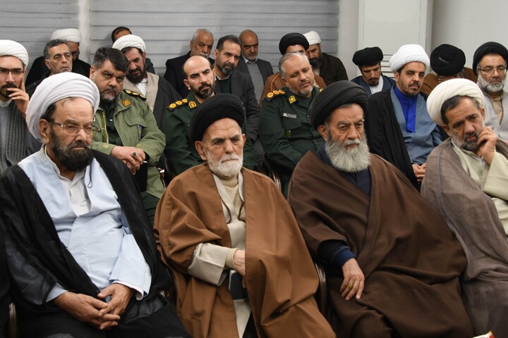 تصاویر|دیدار رابطین مناطق ده‌گانه امور مساجد اصفهان با امام جمعه اصفهان