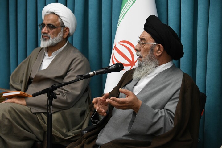 تصاویر|دیدار رابطین مناطق ده‌گانه امور مساجد اصفهان با امام جمعه اصفهان