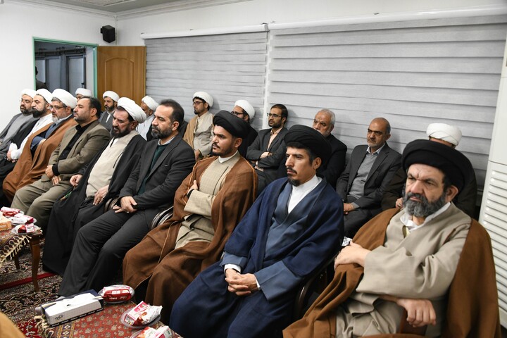 تصاویر|دیدار رابطین مناطق ده‌گانه امور مساجد اصفهان با امام جمعه اصفهان