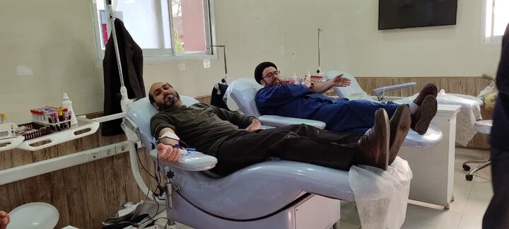 حضور مسئولان نهادهای حوزوی در آیین اهدای خون رشت شرکت کردند