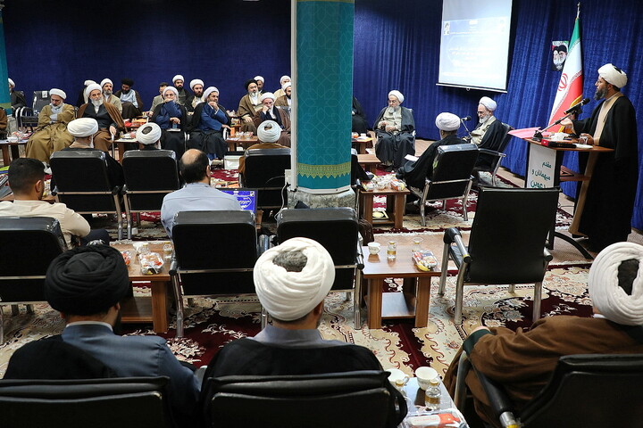 تصاویر/ نشست اساتید کلام حوزه‌های علمیه با حضور آیت الله اعرافی