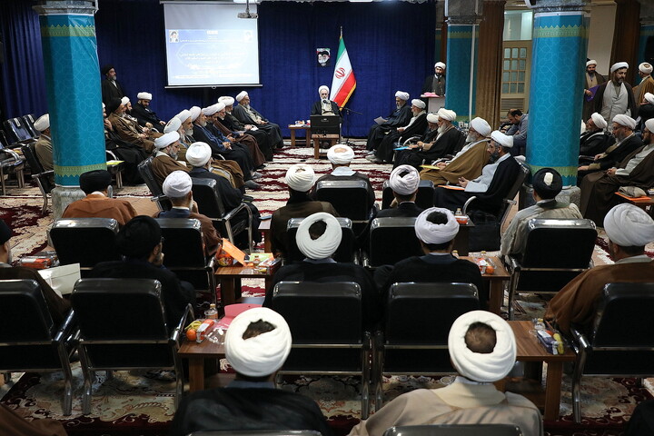 تصاویر/ نشست اساتید کلام حوزه‌های علمیه با حضور آیت الله اعرافی