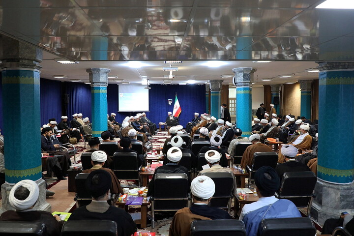 تصاویر/ نشست اساتید کلام حوزه‌های علمیه با حضور آیت الله اعرافی