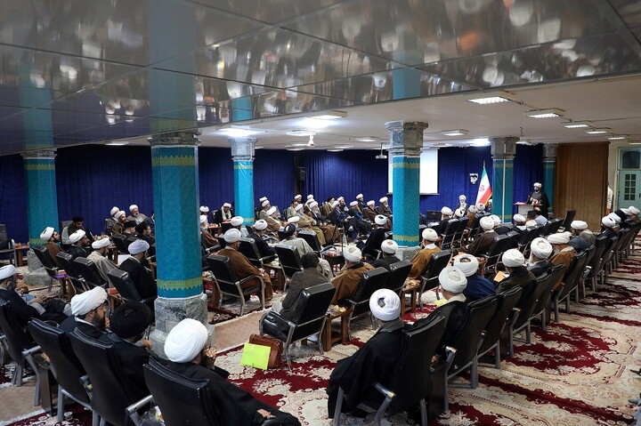 تصاویر/ نشست اساتید کلام حوزه‌های علمیه با حضور آیت الله اعرافی