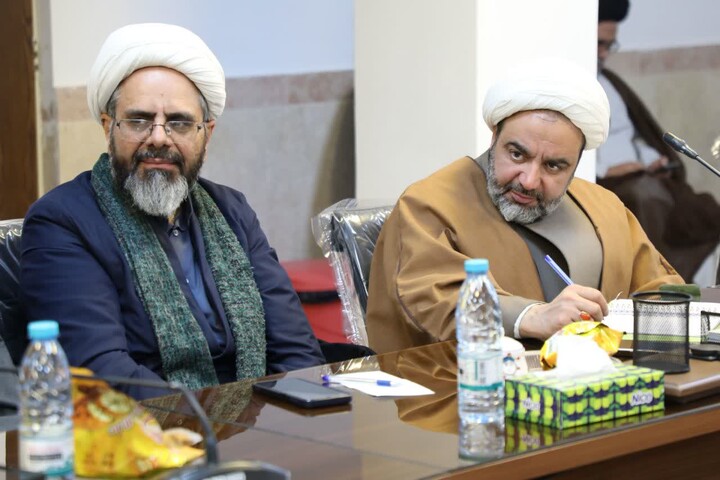 تصاویر/ اجلاسیه فصلی مدیران و معاونین مدارس علمیه استان یزد با حضور مدیر حوزه علمیه استان برگزار شد