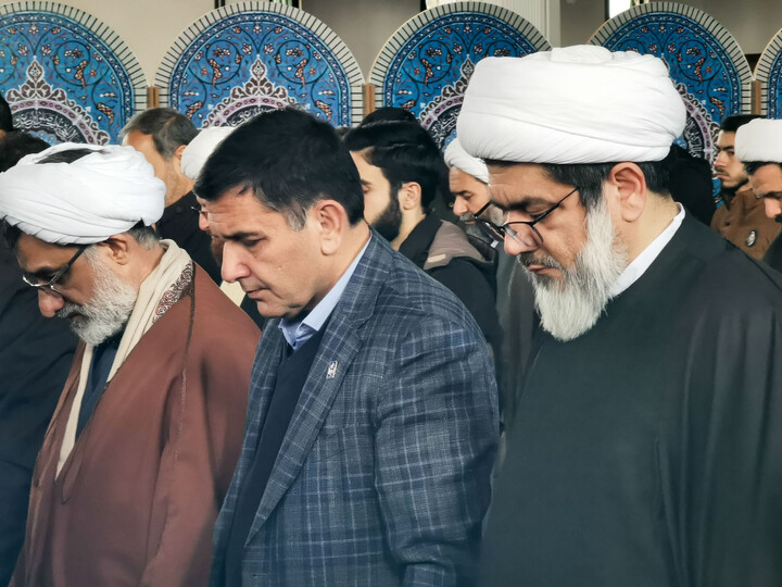 تصاویر| نماز جماعت دانشگاه بیرجند با حضور دبیر شورای عالی انقلاب فرهنگی