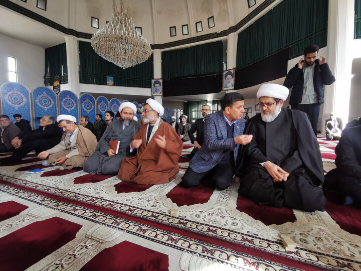 تصاویر| نماز جماعت دانشگاه بیرجند با حضور دبیر شورای عالی انقلاب فرهنگی